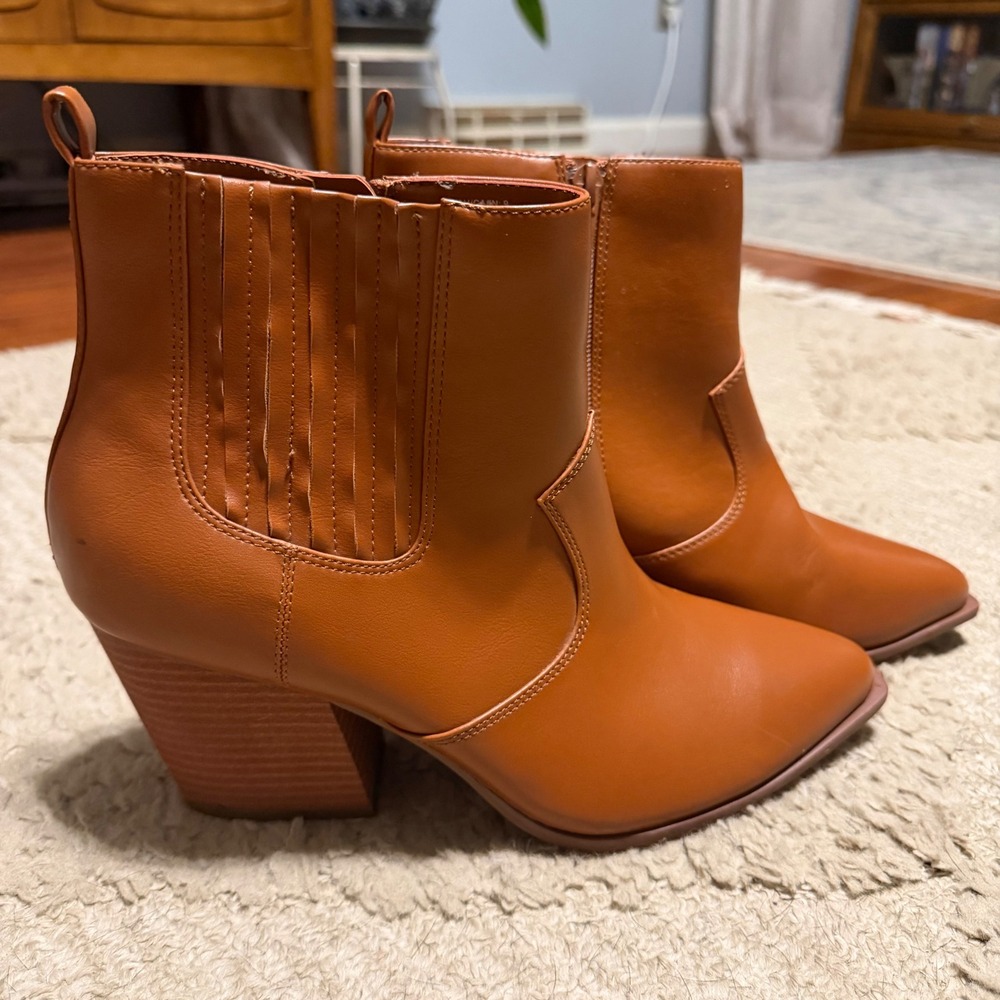 The Drop Sia Women Cognac Faux Leather Western Pointed Block Heel Ankle Boots